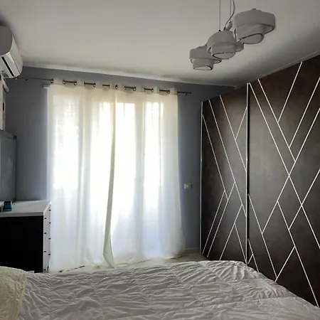 Διαμέρισμα Apartment *