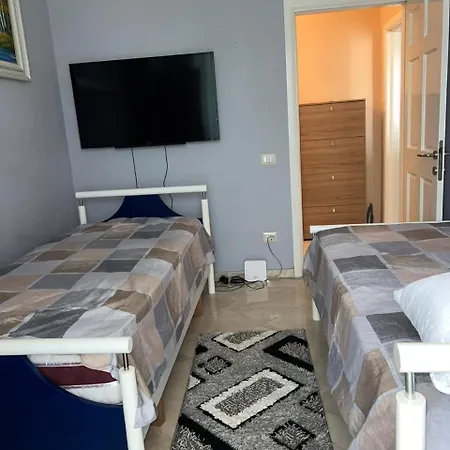 Διαμέρισμα Apartment *